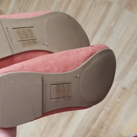 2/$18 WOMEN'S Flats NWT - Picture 6 of 6